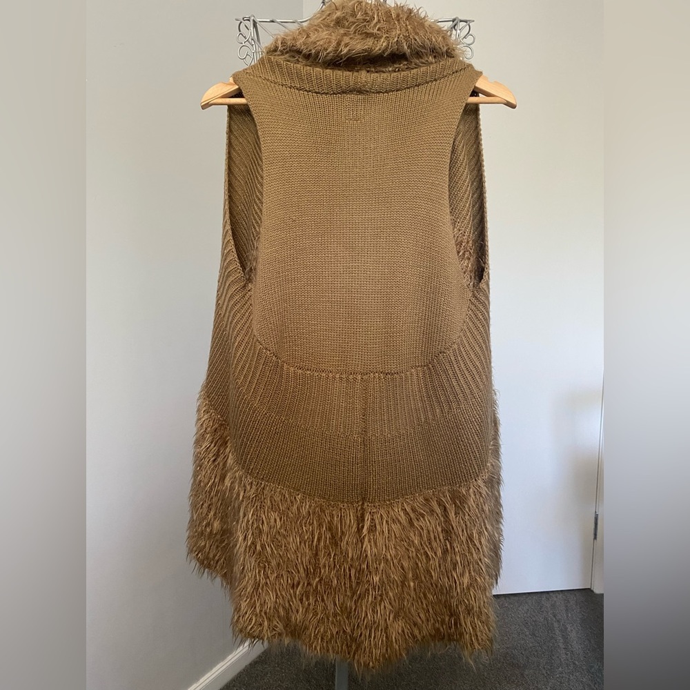 State of Mind sleeveless wool blend cardigan - Picture 4 of 5